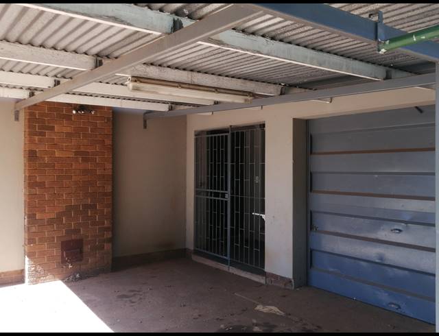 3 BEDROOM FREESTANDING FOR SALE IN STILFONTEIN EXT 4